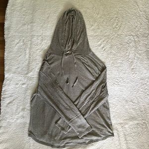 Green distressed casual light weight hoodie